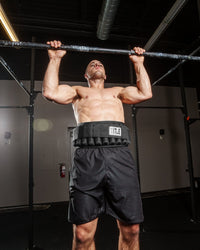 variant:lifestyle::TITLE Boxing Weighted Power Belt 2.0 pull up bar