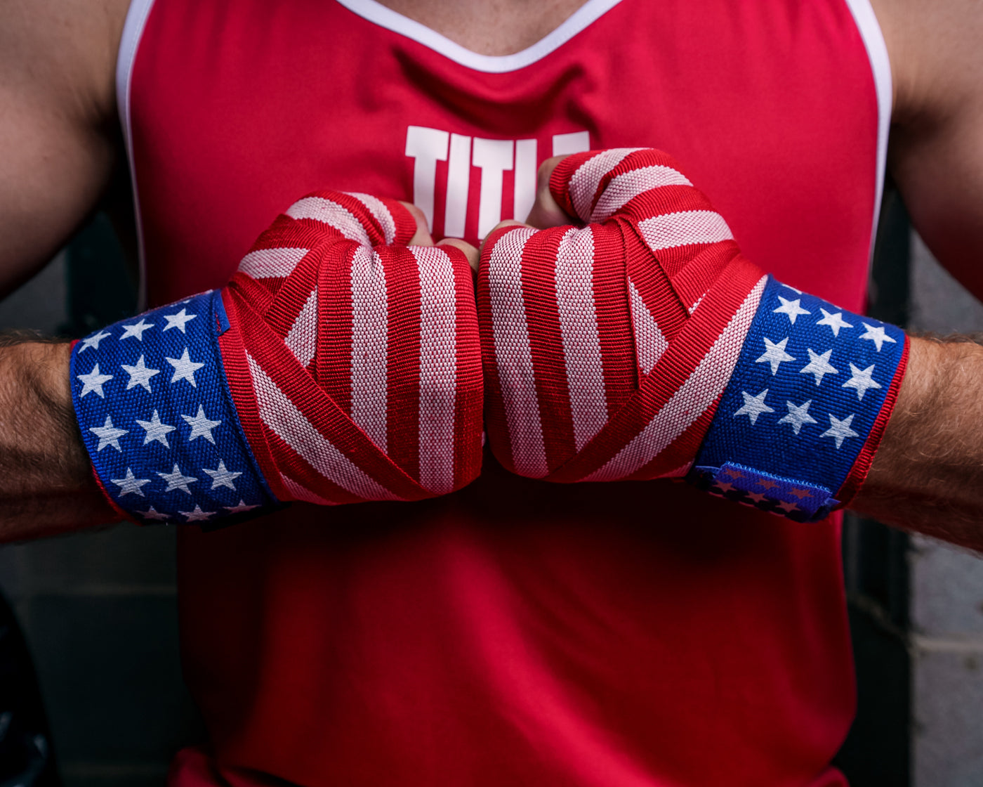 variant:USA::TITLE Boxing Velpeau Amateur Competition 177" Wraps man with hands wrapped